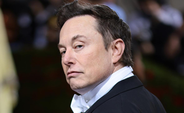 
                    Маск стал первым человеком в истории с состоянием $600 млрд
                