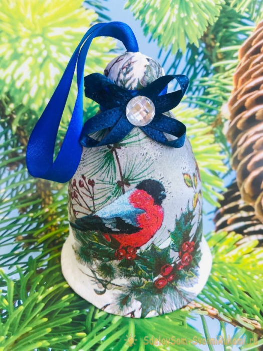 Как сделать елочная игрушку &laquo;Колокольчик&raquo; из бумаги