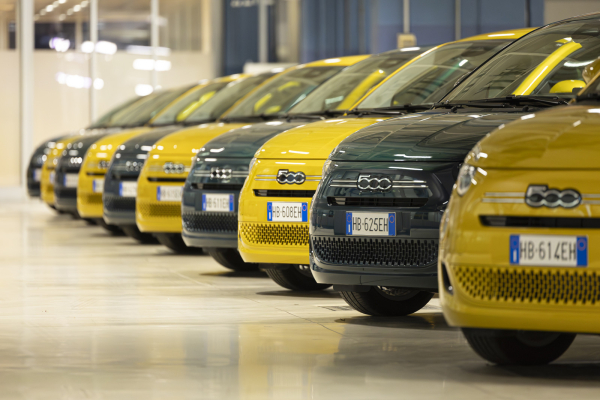 Автогигант Stellantis может избавиться от нескольких марок