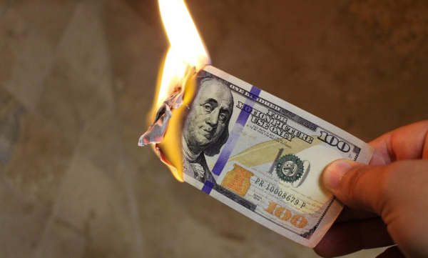 &laquo;Доллар по 50&raquo;: в Центробанке рассказали, как инфляция в США укрепит российский рубль