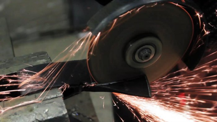 Как сделать топор &laquo;наоборот&raquo;