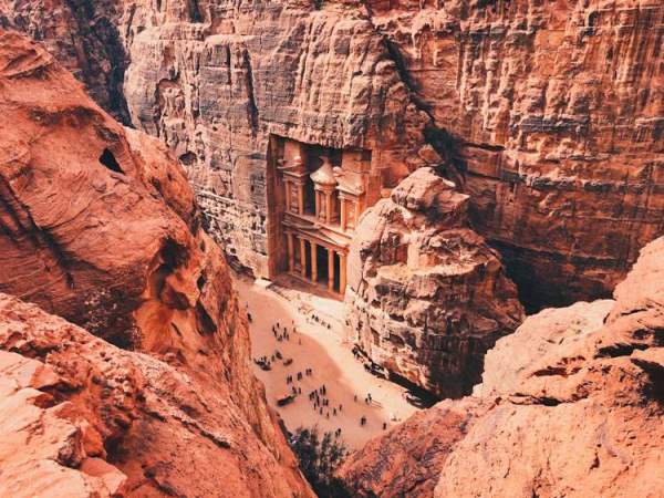 Иордания открывает двери: для россиян введён безвизовый режим