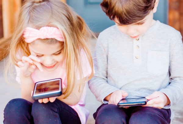 Подтянуть английский или узнать о мире: 6 полезных каналов для детей