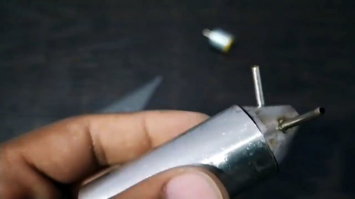 Как сделать мини реактивный двигатель с питанием от USB и зажигалки