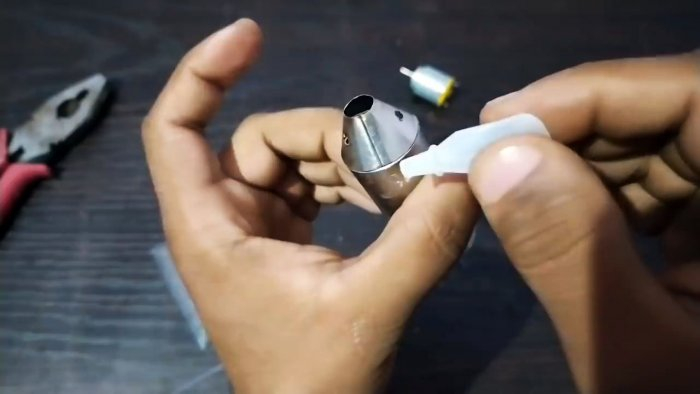 Как сделать мини реактивный двигатель с питанием от USB и зажигалки