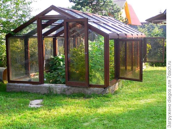 Стеклянная теплица своими руками