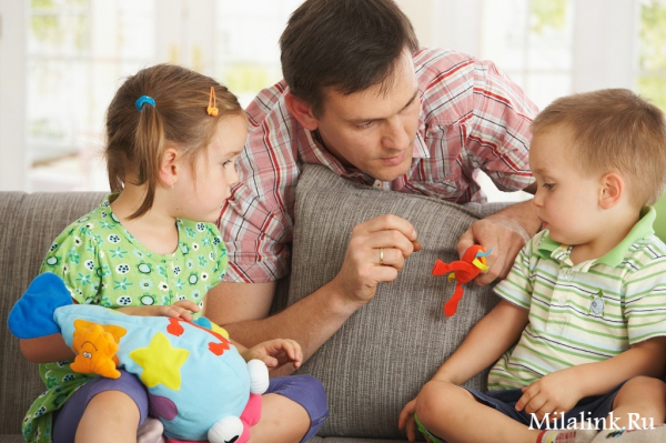 Как научить ребенка строить отношения с ровесниками