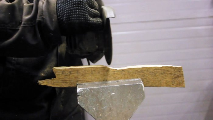 Как сделать топор &laquo;наоборот&raquo;