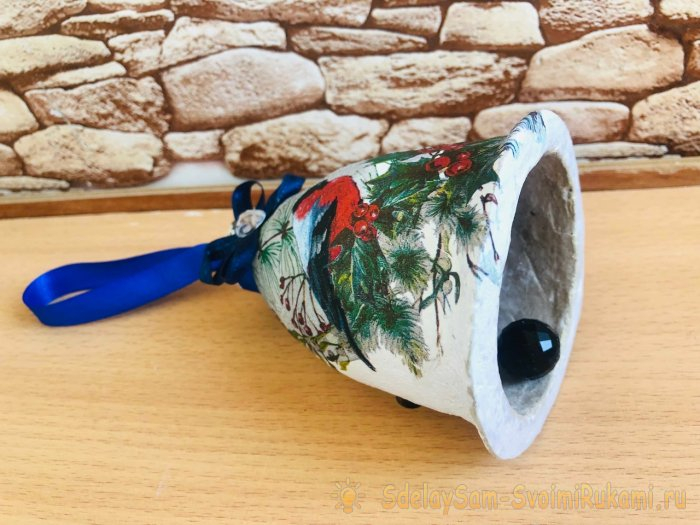 Как сделать елочная игрушку &laquo;Колокольчик&raquo; из бумаги