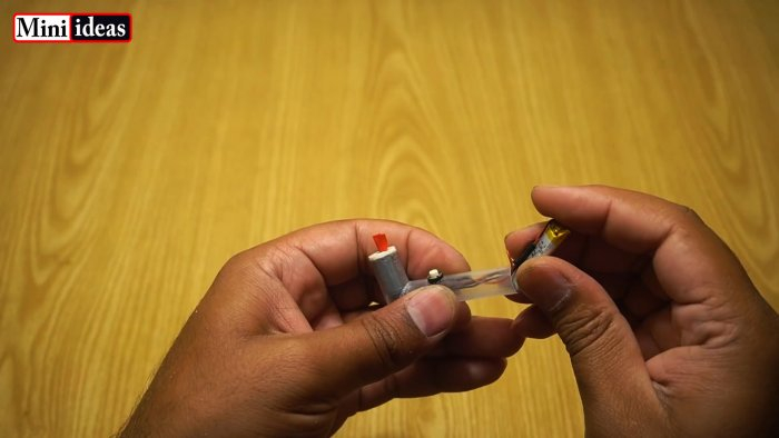 Как сделать микро аккумуляторную дрель своими руками