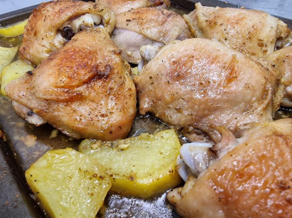 Почему мясо с картошкой &mdash; это провал: диетологи объясняют, какое сочетание белков и углеводов действительно полезно