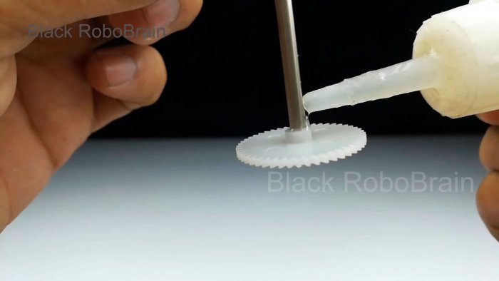 Как сделать рабочий двухвинтовой вертолет на обычных моторчиках от игрушек