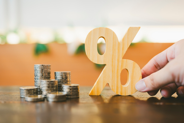 
                    Вклады, привязанные к ключевой ставке: в чем подвох и стоит&nbsp;ли открывать
                