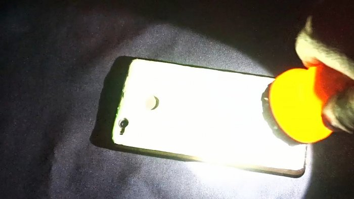 Как сделать светящиеся в темноте чехол для телефона