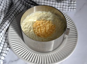 Салат "Мимоза" с крабовыми палочками